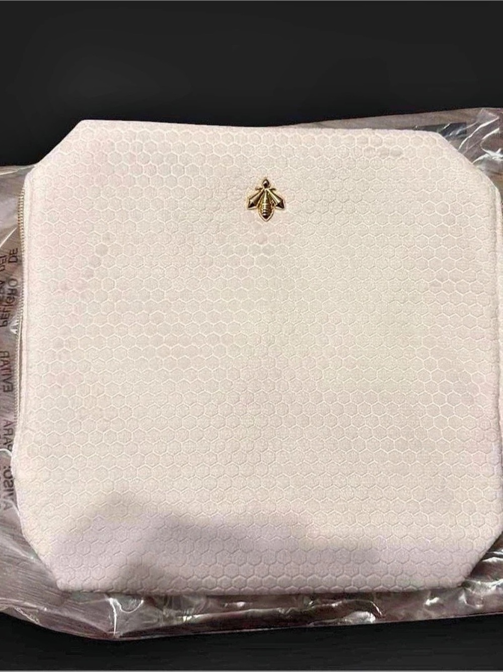 Guerlain White Honeycomb Bee Cosmetic Pouch NWT